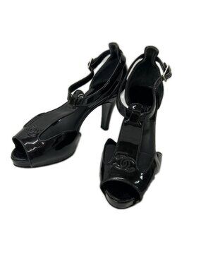 Chanel Black Patent CC Logo Sandals